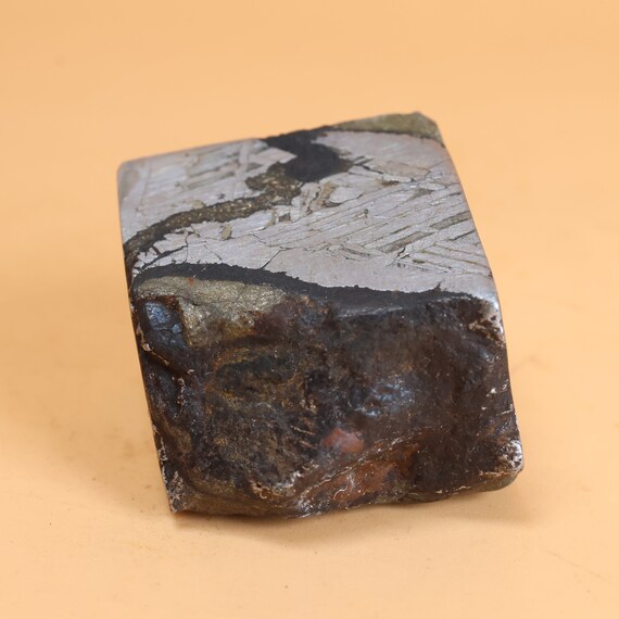 129g ムオニオナルスタ 鉄隕石標本 M 鉄隕石 天然隕石 標本
