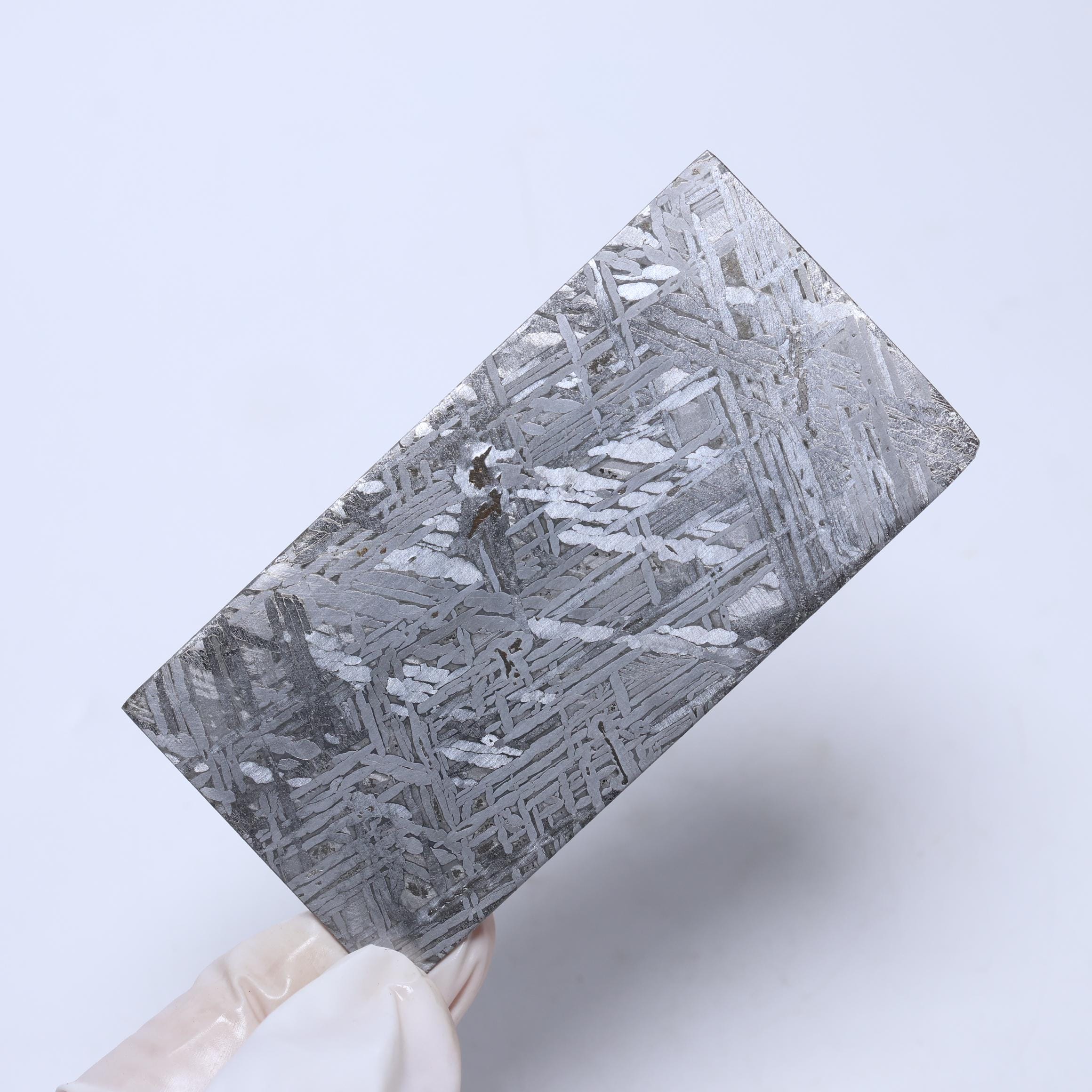 エッチングされたムオニオナルスタ隕石標本：22g研磨済み宇宙岩石