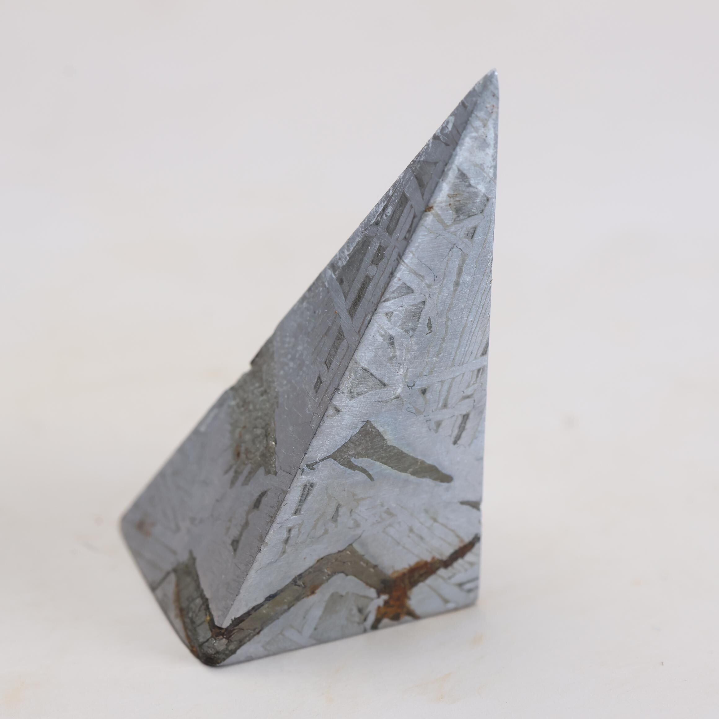 38g ムオニオナルスタ鉄隕石標本: 天然ウェステンデン パターン KC1504