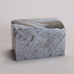 115g Muonionalusta Iron Meteorite Specimen M Iron Meteorite Natural Meteorite Material Specimen KC1497
