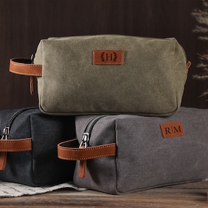 Trousse de toilette personnalisée, trousse cadeau garçons d'honneur, sac Dopp pour homme, cadeau pour lui, cadeau garçons d'honneur, trousse Dopp en toile pour homme, sac Dopp gravé