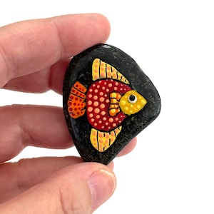 Fish Hand Painted Rocks - Beach Painting - Dot Painting - Fish Painted Rock Animals - Painted Florida Rock - Beach Decor for Home