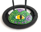 Hand Painted Green Dragon Eye Rocks - Rock Painting - Small Dragon Stone - Realistic Dragon Eye - Rock Art Painting - Painted Pebbles