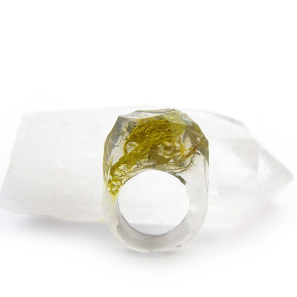 Asymmetrical Faceted Terrarium Ring • Size 9 • Eco Resin Moss Ring • Unusual Art Nature • Faceted Terrarium • Geometric Terrarium Ring C7