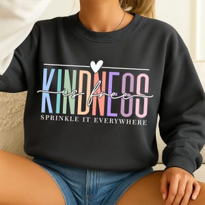 La gentillesse est gratuite Svg png, sublimation motivante, conception de chemise positive amour de soi, santé mentale png, citation inspirante soyez gentil