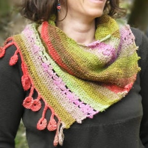 Dancing marguerites Shawl - Crochet pattern in pdf - Easy stunning sideways shawl - Any yarn, any gauge