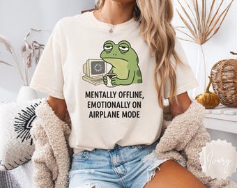 Lustiges Frosch-Introvert-Unisex-T-Shirt, mental emotional geometrisch im Flugzeug-Modus, Geschenk für Introverts, niedliches Frosch-T-Shirt, Tierliebhaber-Shirt,