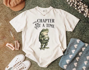 One Chapter At A Time Frog Reader T-Shirt | Reading Booklover Tee