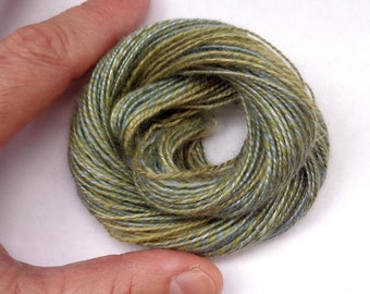 Water Reed cashmere silk handspun hand dyed lace yarn, laceweight tapestry yarn golden green light blue, luxury weaving, 5g/50m, 0.2oz/55yds