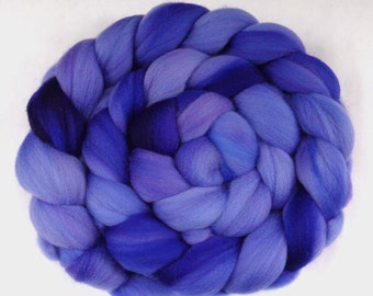Blue purple polwarth hand dyed wool top 18-20 micron, periwinkle indigo roving, fiber braid wet felting/spinning/dreads/weaving, 100g/3.5oz