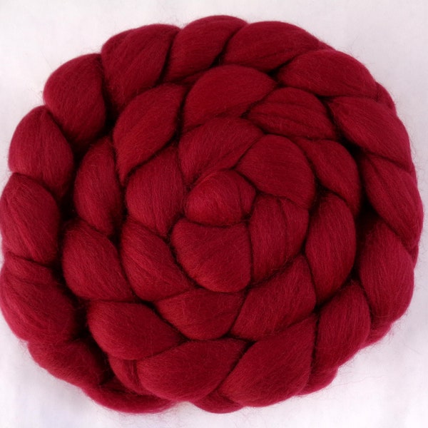 22 Mikron Merinowolle Kammzug dunkelrot 100g, weiche rubinrote Spinnwolle, rote Filzwolle, Puppenhaar,Wolle für blutrote Dreads (144Euro/kg)