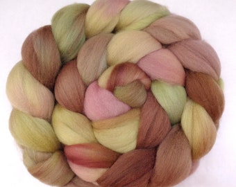 Handpainted softest polwarth combed top brown yellow green pink 18-20 micron spinning fiber chunky weaving felting wool dreads 100g/3.5oz