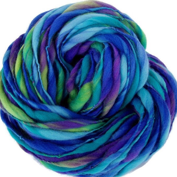 Fairyland handgesponnene Wolle Merino dick dünn 100g/64m, dicke Strickwolle, Webgarn, Filzgarn blau lila grün, 100% Wolle, (306Euro/kg)