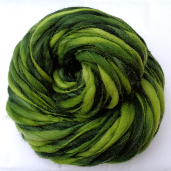 Green handspun super bulky thick and thin merino yarn for knitting/crochet/macraweaving/felting/wool dread falls, 100g/64m, 3.5oz/71yds