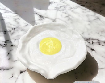 Funny Ceramic Egg Dish | Minimalist Fried Egg Bathroom Soap Dish | Unique Bathroom Decor | Kitchen Spoon Rest | Home Decor Gift