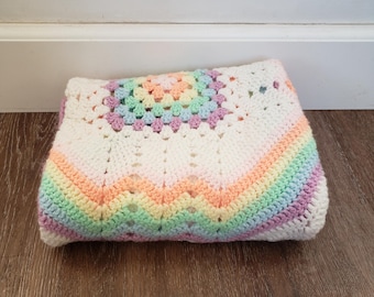 Vintage handmade crochet knit lap blanket afghan throw blanket Colorful zig zag, 42 X 40