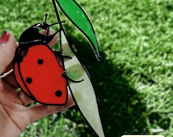 Stained Glass Red Ladybug Suncatcher, Home Outdoor Decor, Hanging Animal And Plant Lover Suncatcher Decor, Mother's Day Gift, Gifts For Her