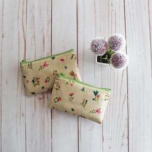 Floral Zipper Pouch: Small Wildflower Print Coin Purse