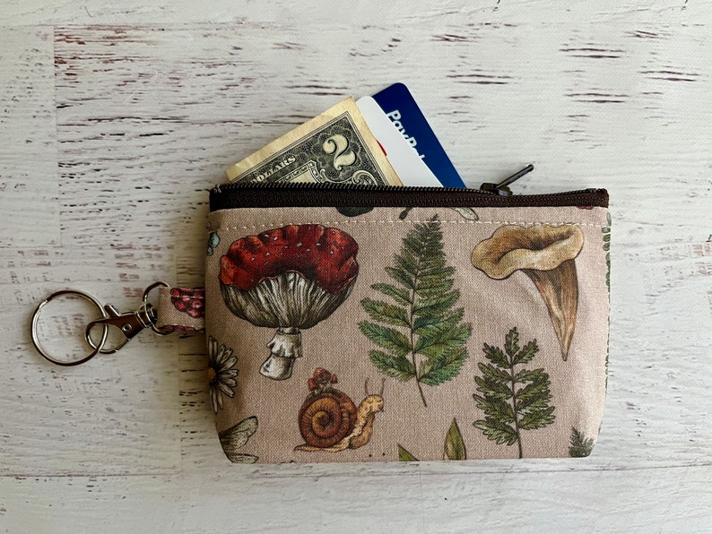 Woodland small zipper pouch keyring ID holder bag snails and plants gifts under 15 afbeelding 1