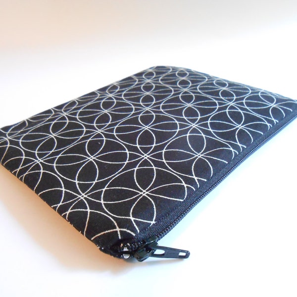 FLASH SALE - Medium Size - Zipper Pouch - Clutch - Circles on black