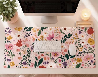 Schreibtischunterlage mit rosa Blumenmuster
