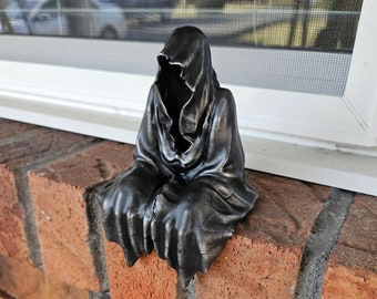 Mystic Spirit Grim Reaper Statue STL File - 3D Print Files - Corrected Sitting Position for Easy 3D Printing
