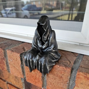 Mystic Spirit Grim Reaper Statue STL File - 3D Print Files - Corrected Sitting Position for Easy 3D Printing (Digital File)