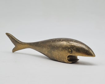 Whale whale fish bottle opener cap lifter metal brass vintage design vintage 1950s 1960s 50s 60s bar