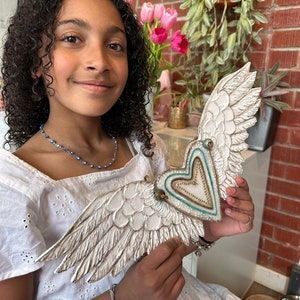 Angel Heart Wings, White Handmade Sculpted Wings, Faith Friendship Gift, Memorial Wall Art, Wall Hanging, Glamour Art, Hand Painted, OOAK