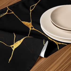 Black Gold Kintsugi Table Runner: Retro Boho Decor