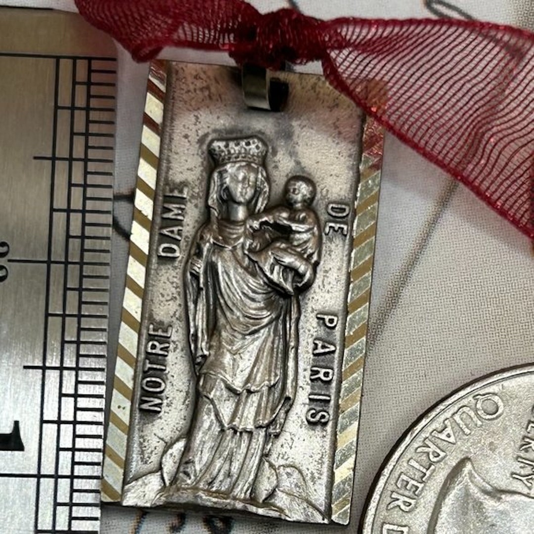 Vintage Notre Dame Paris France Silver Plated Religious Medal Pendant ...