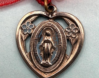 1950s Vintage Virgin Mary Heart Shape Miraculous Medal Pendant Silver Plated Floral