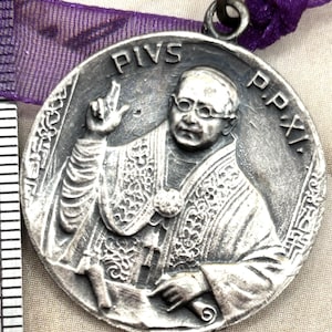 Vintage Old 1925 Vatican Pope Pius XI Jubilee Religious Medal Catholic Papal Silver