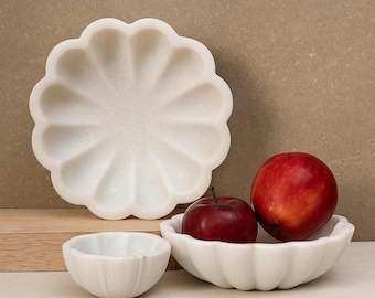 White Marble Petal Bowl: Handcrafted Stone Catchall Dish