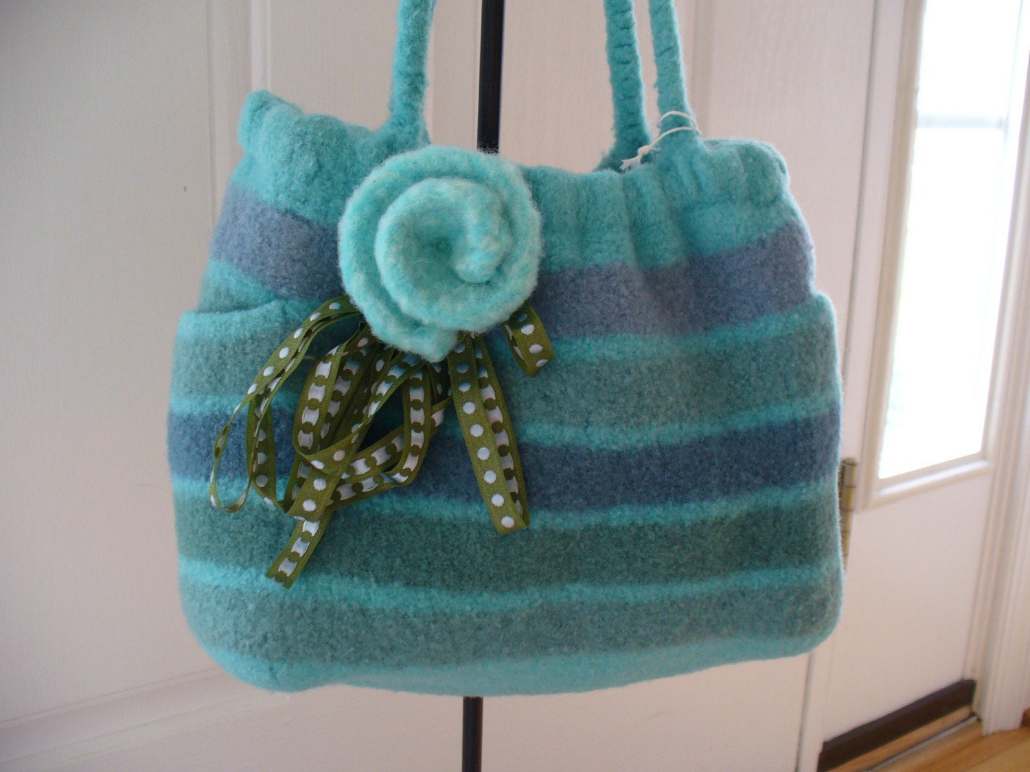 Felted Hobo Purse Handbag pattern by Jennifer Pace, Pipp's Purses