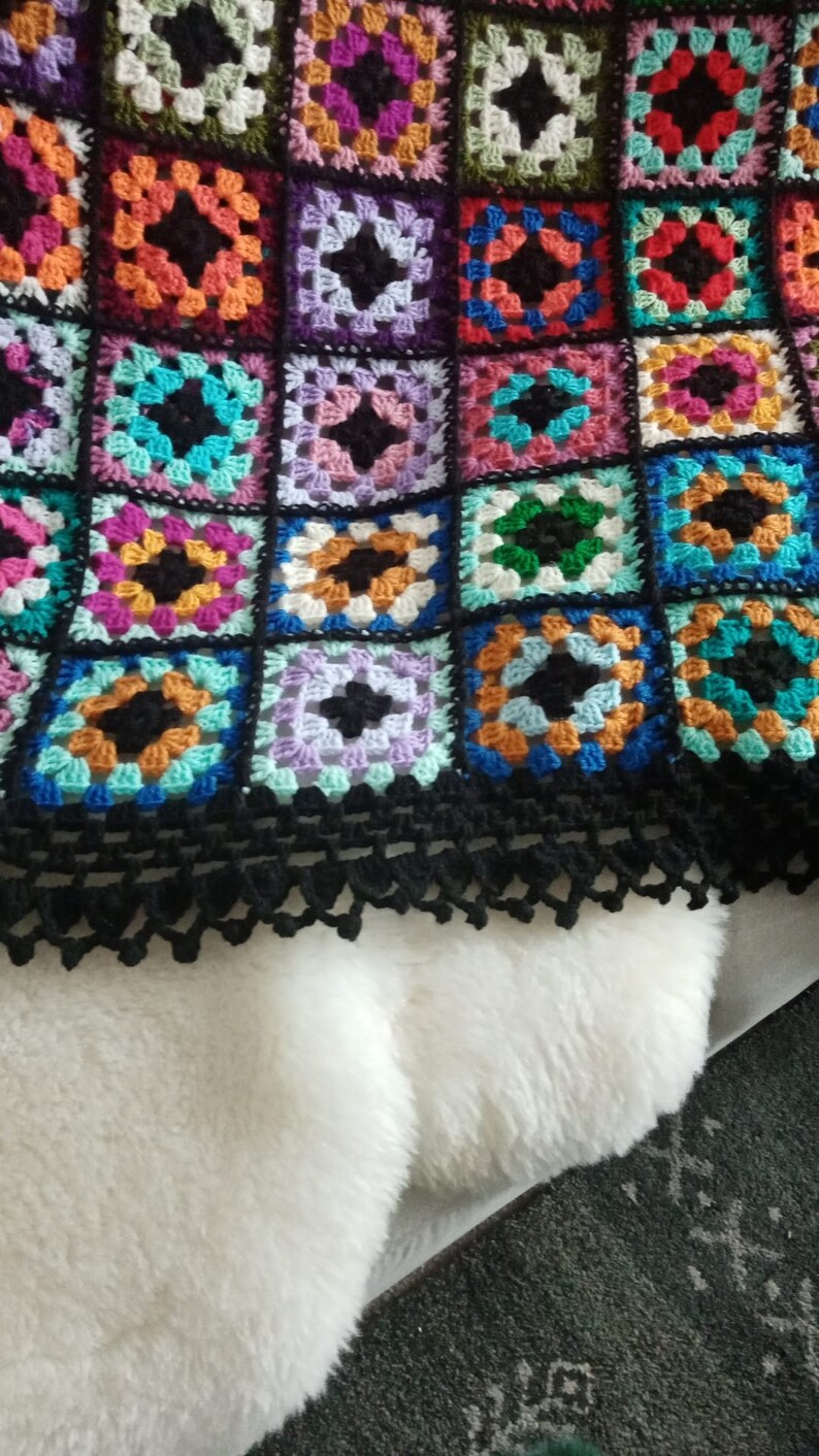 Patchwork Tagesdecke handgestrickt Bild 5