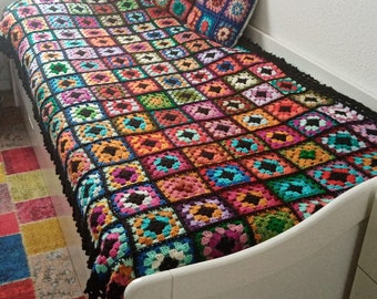 Patchwork Tagesdecke handgestrickt