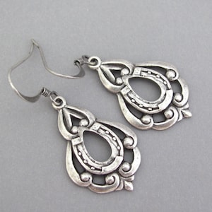 Art Deco Earrings Horse Shoe Lucky Charm Ren Faire Cosplay Costume Horseshoe Antiqued Silver Plate Wedding Jewelry Hawaiibeads Earrings