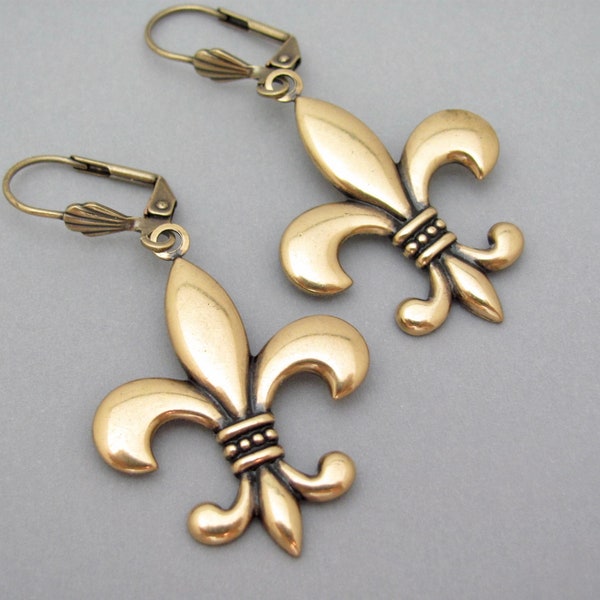 Victorian Earrings Fleur De Lis Earrings Antiqued Gold Brass Hawaiibeads Earrings