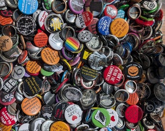 A grab bag of 20 random buttons