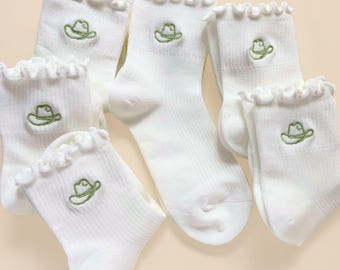 Cowgirl Bridesmaid Gifts Personalized Socks Cowboy Hat Bachelorette Gifts Western Theme Party Favors Wedding Custom Maid of Honor Proposal