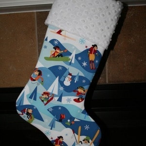 BOY CHRISTMAS STOCKING Snow Monkeys Holiday Stocking imagem 1