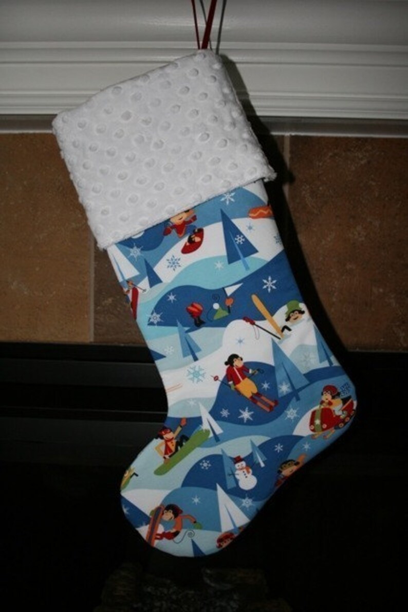 BOY CHRISTMAS STOCKING Snow Monkeys Holiday Stocking imagem 2