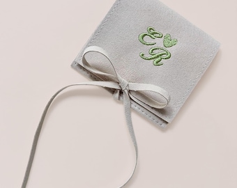 Bridesmaid Gift Idea Embroidered Jewelry Bag Personalized Wedding Party Favor for Bridal Party Proposal Gift for Maid of Honor Necklace Case
