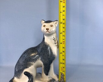 Figura de porcelana vintage de la URSS Puma (Panthera) de Polonne Ucrania Estatuilla soviética original Pintura exclusiva hecha a mano Decoración del hogar vintage