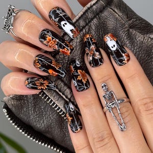 Black and Orange Halloween Press on Nails Pumpkin Ghost Details Autumn Press on Nails Fall Season Vibe Fake Nails Reusable Gel Tips.