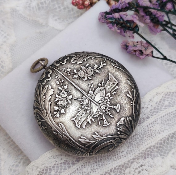 Antique French Silver Compact Pendant: Art Nouveau Fl… - Gem