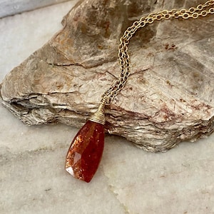 NECKLACE - Super Sparkly Orange Sunstone and Gold-Filled Wire Wrapped Necklace / Orange Crystal Gemstone Necklace / Sunstone Pendant