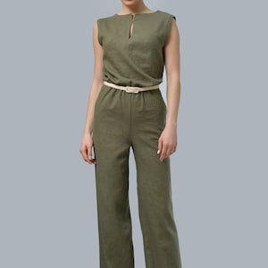 Elegant jumpsuit: perfect for office and formal occasions. High-waisted straight-leg pants. Available in black, red, beige, and khaki