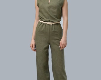 Elegant jumpsuit: perfect for office and formal occasions. High-waisted straight-leg pants. Available in black, red, beige, and khaki